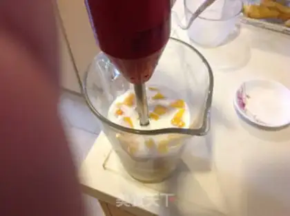 Make Peach smoothie step 4