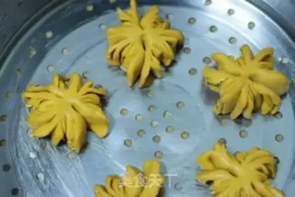 Make Pumpkin roll step 11