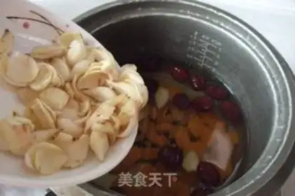 Make Pumpkin date lily soup step 5