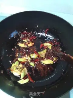 Make Delicious spicy crabs step 1