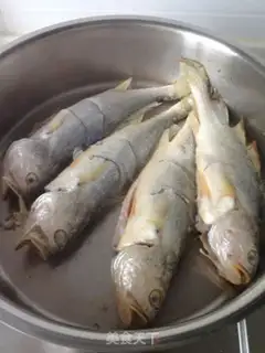 Make Onions of yellowfish step 3