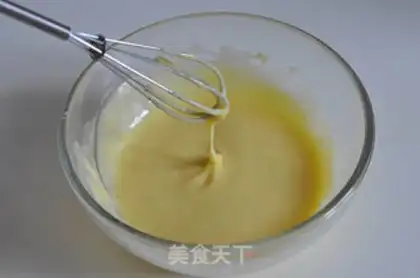 Make Onion pine roll step 1