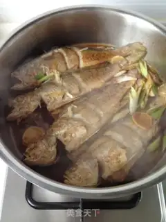 Make Onions of yellowfish step 6