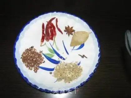 Make Spicy peanut rice step 0