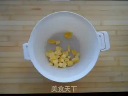 Make A milky sacrificial pound cake step 1