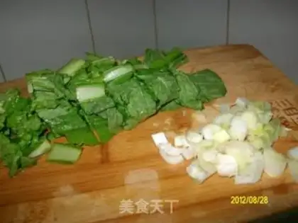 Make Double egg onion oil noodles step 2