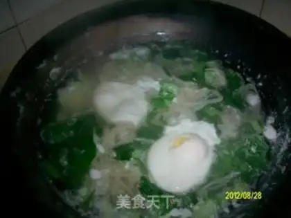 Make Double egg onion oil noodles step 4