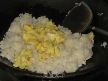 Make Egg fried rice step 4