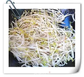 Make A green bean sprouts step 4