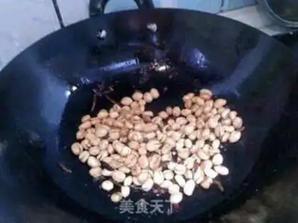 Make Spicy peanuts step 2