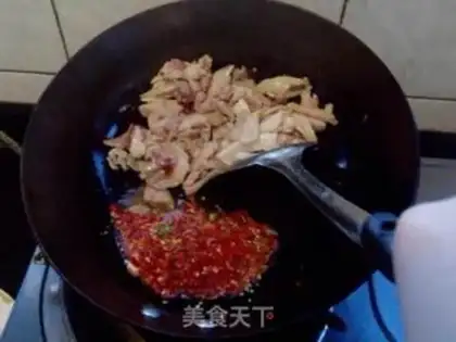 Make Garlic spicy little fried meat step 3