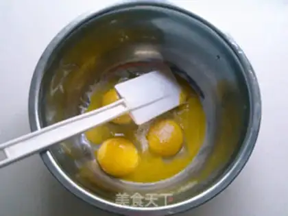 Make Hamingo twirl cake step 1