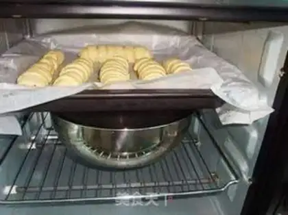 Make caterpillar bean bread step 7