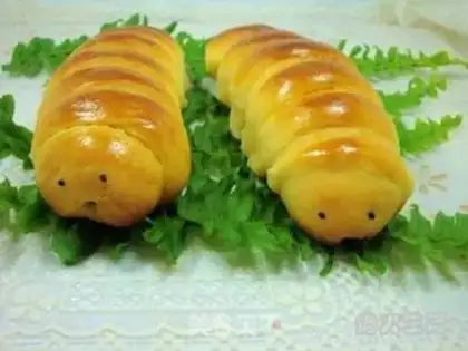Make caterpillar bean bread step 9