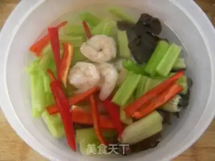 Make Shrimp and pelican step 4
