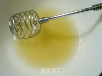 Make A broad white Lotus yolk cake step 1