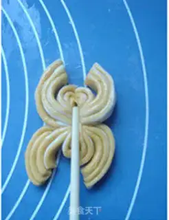 Make Pumpkin roll step 8