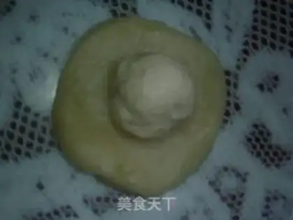 Make Fresh meat mooncake step 5