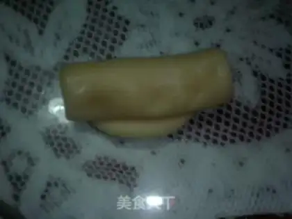 Make Fresh meat mooncake step 9