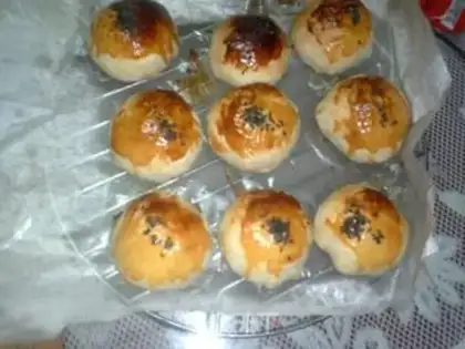Make Fresh meat mooncake step 13
