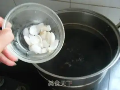 Make Black bean rice lily soup step 11