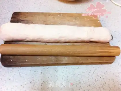 Make Rose-type buns step 4