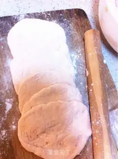 Make Rose-type buns step 5