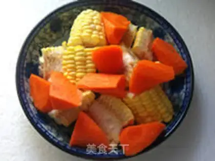 Make Carrot corn ribs soup step 1