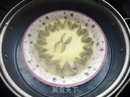 Make Cracking eggs step 11