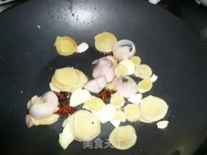 Make Red cursing pig hoof step 1