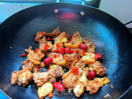 Make "Red-tree sweet chicken." step 9