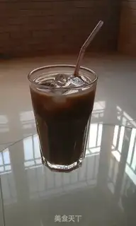 Make Iced milk tea step 1