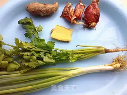 Make A little onion for chicken step 1