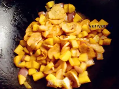 Make Fried potato almond mushrooms step 3