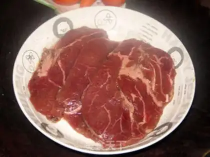 Make Black pepper steak step 1