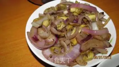 Make Onions from conch meat step 3