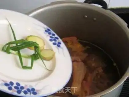 Make Puffy mushroom chicken soup step 2