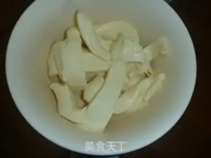Make Ovaltine ice cream step 1