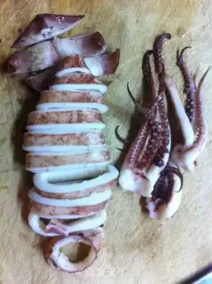 Make Roasted squid mud salad step 3