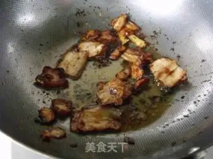 Make Back to the pot and the eggs step 3