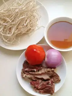 Make The saloon noodles step 0