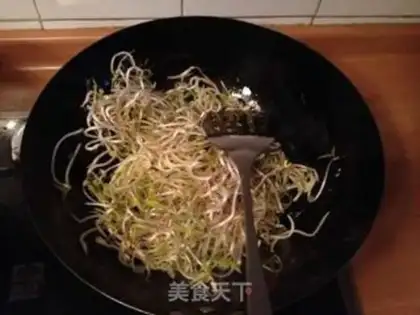 Make Jealousy bean sprouts step 1
