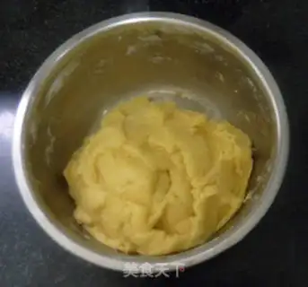 Make Cream-crackers step 2