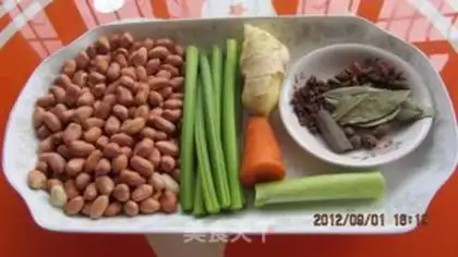 Make Five fragrances of peanut rice step 0
