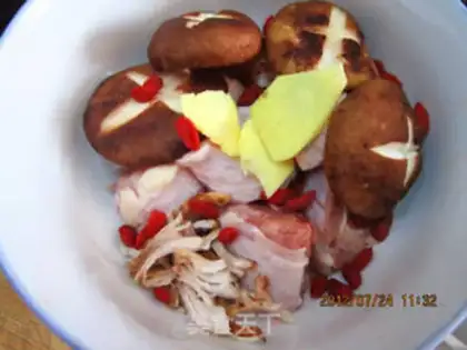 Make Chicken leg soup step 5