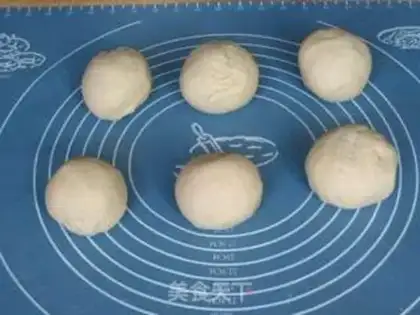 Make Onion cake step 3