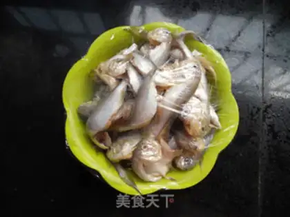 Make Fried Lionfish step 1