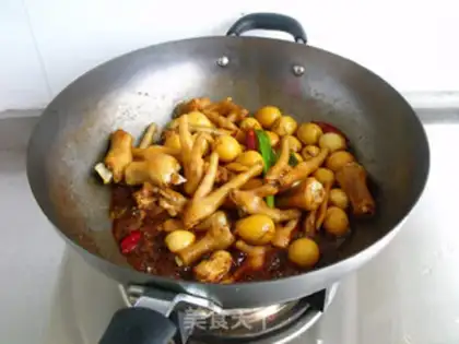 Make Chicken claws and quail eggs step 4