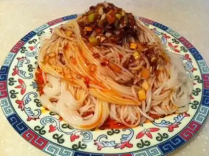 Make Hot and sour spicy noodles step 4