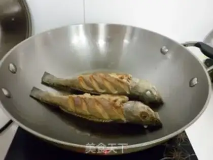Make Home-cooked fish step 5